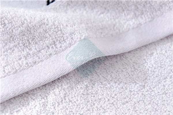 oversized bath towels producer